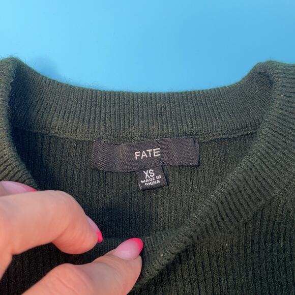 Fate Women's Green Long Sleeve Crew Neck Pullover Sweater Size XS - Picture 3 of 4
